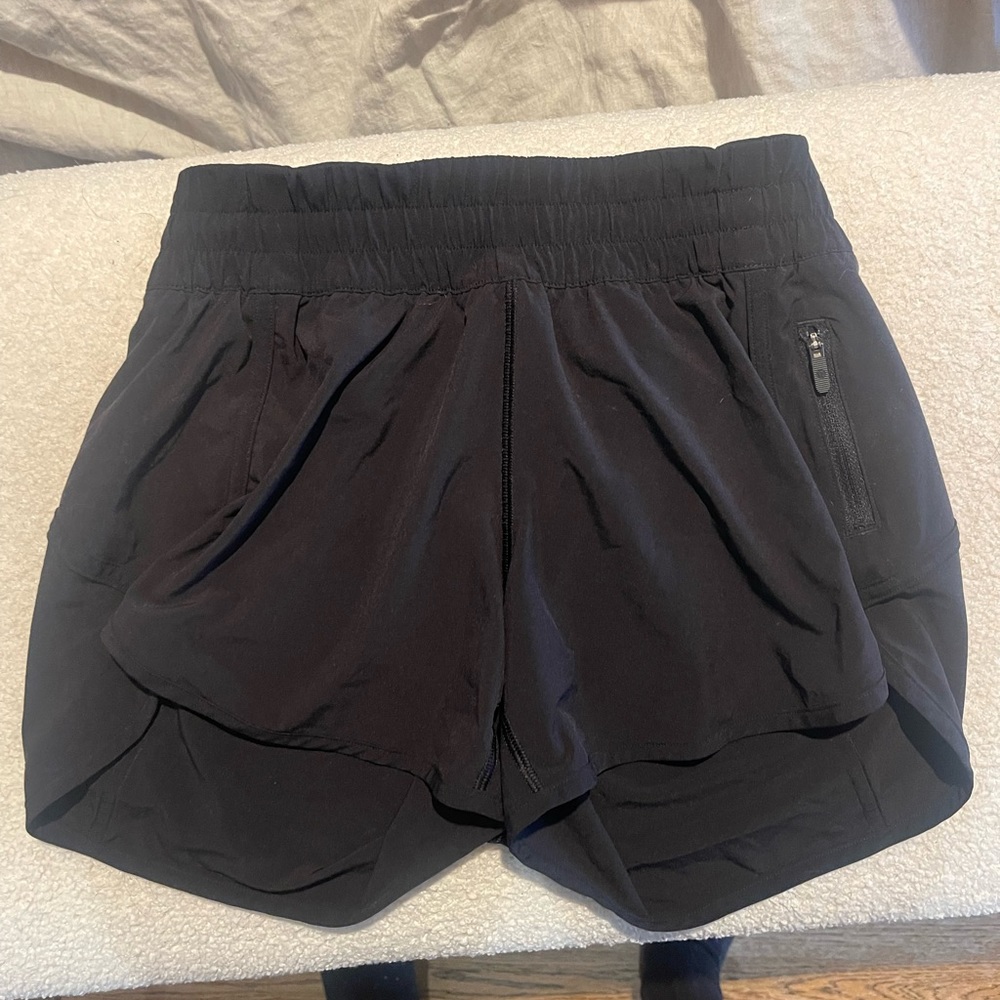 Black lulu lemon shorts